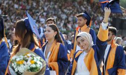 MSKÜ'de 10 bin 102 öğrenci mezuniyet heyecanı yaşadı