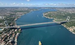 İstanbul Boğazı'nda gemi trafiği kuzey-güney yönlü olarak açıldı