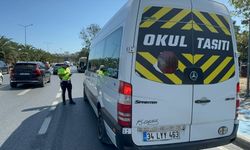 İstanbul'da polis ekiplerince okul servislerine yönelik denetim yapıldı