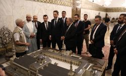 Enerji ve Tabii Kaynaklar Bakanı Bayraktar, Şam'da Emevi Camisi'ni ziyaret etti