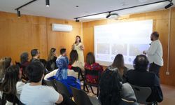 TEMİZ BEYLİKDÜZÜ İÇİN BELEDİYE GÖNÜLLÜLERLE EL ELE