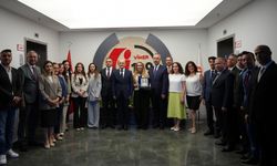 Bakan Şimşek, yurt dışından ödül alan VİMER'i ziyaret etti