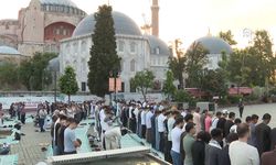İstanbul'daki camilerde Kurban Bayramı namazı kılındı
