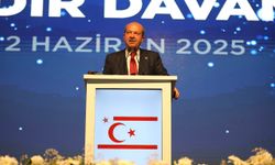 KKTC'de koalisyon hükümetindeki 3 parti ortak adayları Cumhurbaşkanı Tatar'a desteklerini açıklıyor