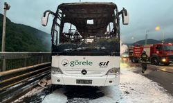 Anadolu Otoyolu'nun Düzce kesiminde otobüs yangını nedeniyle kapanan İstanbul istikameti ulaşıma açıldı