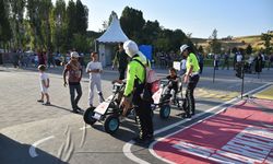 Malazgirt Zaferi kutlamalarına katılan çocuklara trafik eğitimi verildi