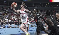 12 Dev Adam, 2025 Avrupa Basketbol Şampiyonası'nda ikinci olarak gümüş madalya elde etti