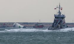 Hong Kong Havalimanı'nda kargo uçağı pistten çıktı: 2 ölü