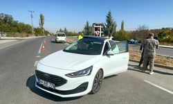 Malatya'da otomobil ile tarım aracının çarpışması sonucu 3 kişi yaralandı
