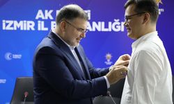 AK Parti İzmir İl Başkanı Saygılı'dan Türkmen vatandaşlara rozet