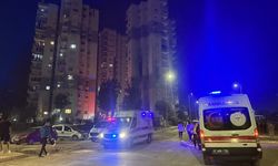 Antalya'da apartmanın dördüncü katında patlama sonrası çıkan yangın söndürüldü