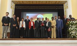 Galatasaray Kulübü Başkanı Dursun Özbek'e '2025 Yılının Frankofon Kişiliği Ödülü' verildi