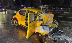 Uşak'ta otobüse arkadan çarpan otomobildeki 3 kişi yaralandı