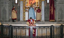 Diyarbakır'da Surp Giragos Ermeni Kilisesi'nde Noel ayini yapıldı