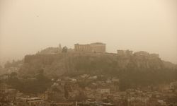 Afrika tozu, Atina'da gökyüzünü sarıya boyadı