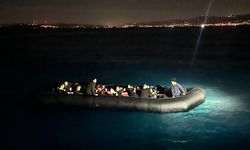 İzmir açıklarında 43 düzensiz göçmen yakalandı