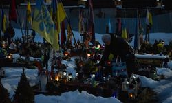 Rusya-Ukrayna savaşının 4. yıl dönümü dolayısıyla Lviv'de anma töreni düzenlendi