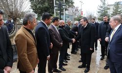 Cumhurbaşkanı Yardımcısı Yılmaz, Midyat Belediyesi'ni ziyaret etti