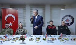 Mardin Valisi Akkoyun özel harekat polisleriyle iftar yaptı