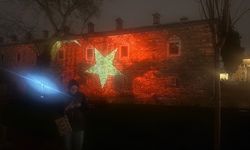 Bursa'da 'köklerimizden geleceğe' konulu ışık gösterimi yapıldı