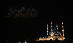 Edirne'de İstanbul'un fethinin 573. yıl dönümü sağanak altında coşkuyla kutlandı