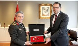 Genelkurmay Başkanı Orgeneral Bayraktaroğlu, Brüksel'de bazı ziyaretlerde bulundu