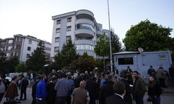 İstinafın CHP kurultay davası kararının ardından partililer, CHP Genel Merkezi'ne geldi