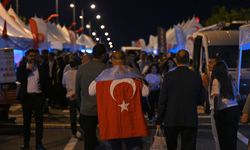 15 Temmuz'un 10. yılında vatandaşlar Cumhurbaşkanlığı Külliyesi'nde nöbet tuttu