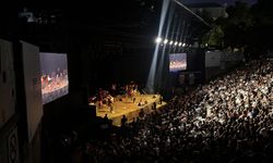 Gipsy Kings by Andre Reyes, 'Viva El Arte' turnesi kapsamında İstanbul'da sahne aldı