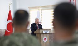 Milli Savunma Bakanı Güler, KKTC'de Mehmetçik ile bir araya geldi