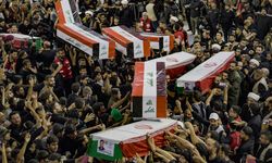 Necef'te Haşdi Şabi ve Devrim Muhafızları mensupları için cenaze töreni düzenlendi