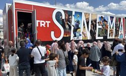 Erzincan'da TRT Sinema Tırı yaklaşık 3 bin çocuğa sinema keyfi yaşattı