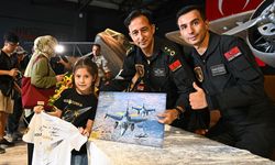 SOLOTÜRK pilotları İstanbul Hava Kuvvetleri Müzesi'nde vatandaşlarla buluştu