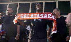 El Chadaille Bitshiabu, Galatasaray için İstanbul'a geldi