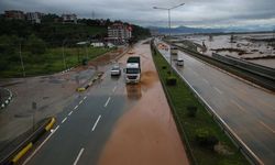 Rize'de sağanak etkili oldu
