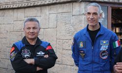 77. Uluslararası Uzay Kongresi için Antalya'ya gelen astronotlar çocuklarla buluştu