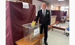 Alper Alhat, Akhisar Ticaret Borsası Başkanlığına yeniden seçildi