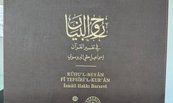 Bakan Ersoy'un, Cumhurbaşkanı Erdoğan'a takdim ettiği Bursevi'nin Kur'an-ı Kerim tefsirine ilişkin paylaşım: