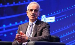 Bakan Uraloğlu 'Ulaşım ve Altyapıda Türkiye Yüzyılı Zirvesi'ndeki özel oturumda konuştu:
