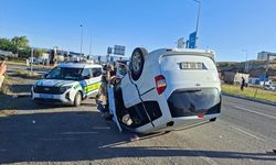 Bingöl'de hafif ticari araç ile otomobilin çarpıştığı kazada 4 kişi yaralandı