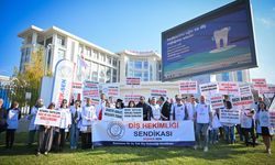 Diş hekimlerinden Sağlık Bakanlığı önünde basın açıklaması