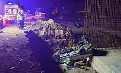 Eskişehir'de çukura düşen otomobildeki 1 kişi öldü, 5 kişi yaralandı