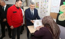 Eskişehir'de görme engelliler Braille alfabesiyle Kur'an-ı Kerim okumayı öğreniyor