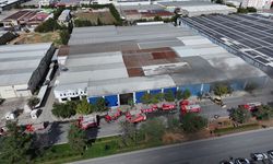 Gaziantep'te iplik fabrikasında çıkan yangına müdahale ediliyor