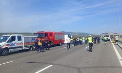 GÜNCELLEME 4 - Manisa'da çekicinin tur otobüsüne çarpması sonucu 11 kişi öldü, 27 kişi yaralandı