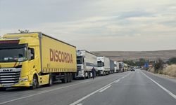 Hamzabeyli Sınır Kapısı'nda 30 kilometrelik tır kuyruğu oluştu