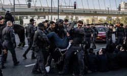 İsrail'de Ultra-Ortodoksların zorunlu askerlik protestolarına polis sert müdahale etti