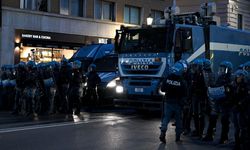 İtalya'da protestolarda polisle göstericiler arasında arbede yaşandı