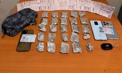 Kadıköy'de uyuşturucu bulunan araçtaki 1 şüpheli tutuklandı