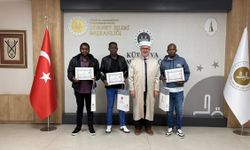 Kenyalı 3 kişi Kütahya'da Müslüman oldu